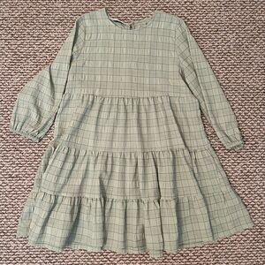 Green Woman Dress. Size L.